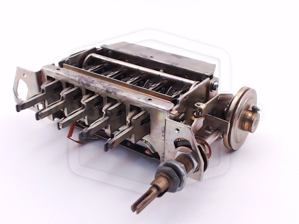 Clarion RE-303 Tuning Mechanism for Vintage Car Radio