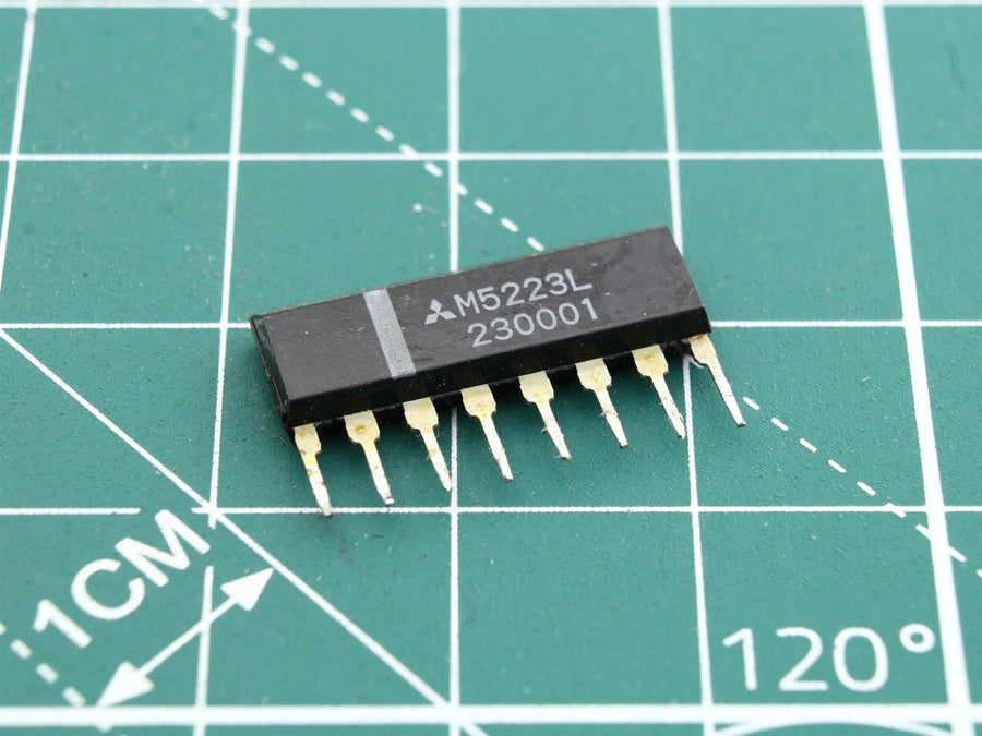 M5223L circuit integrat