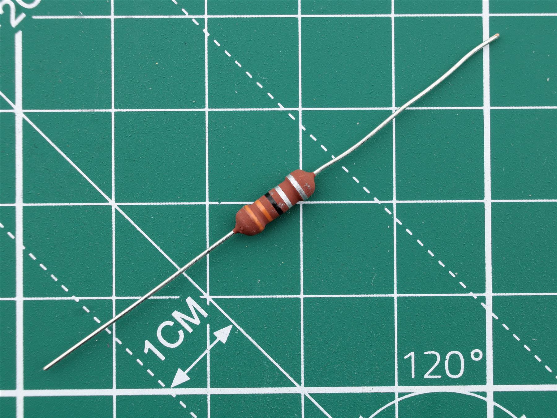 Fuse Resistor 3.3R 1W 10% Ø3.5x10m