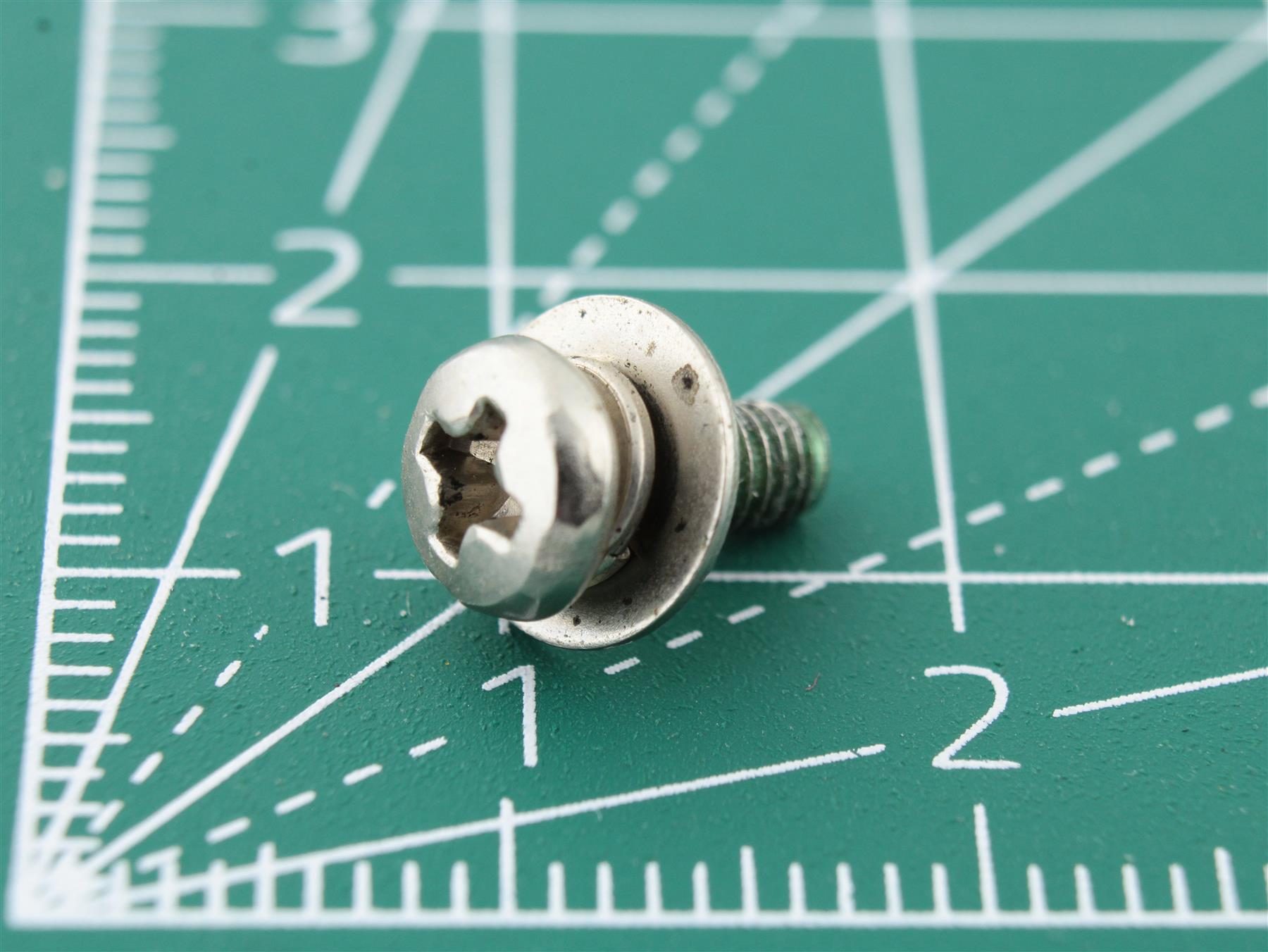 Custom Screw M2.9 x 9.45 for Vintage Audio Equipment (Aiwa)