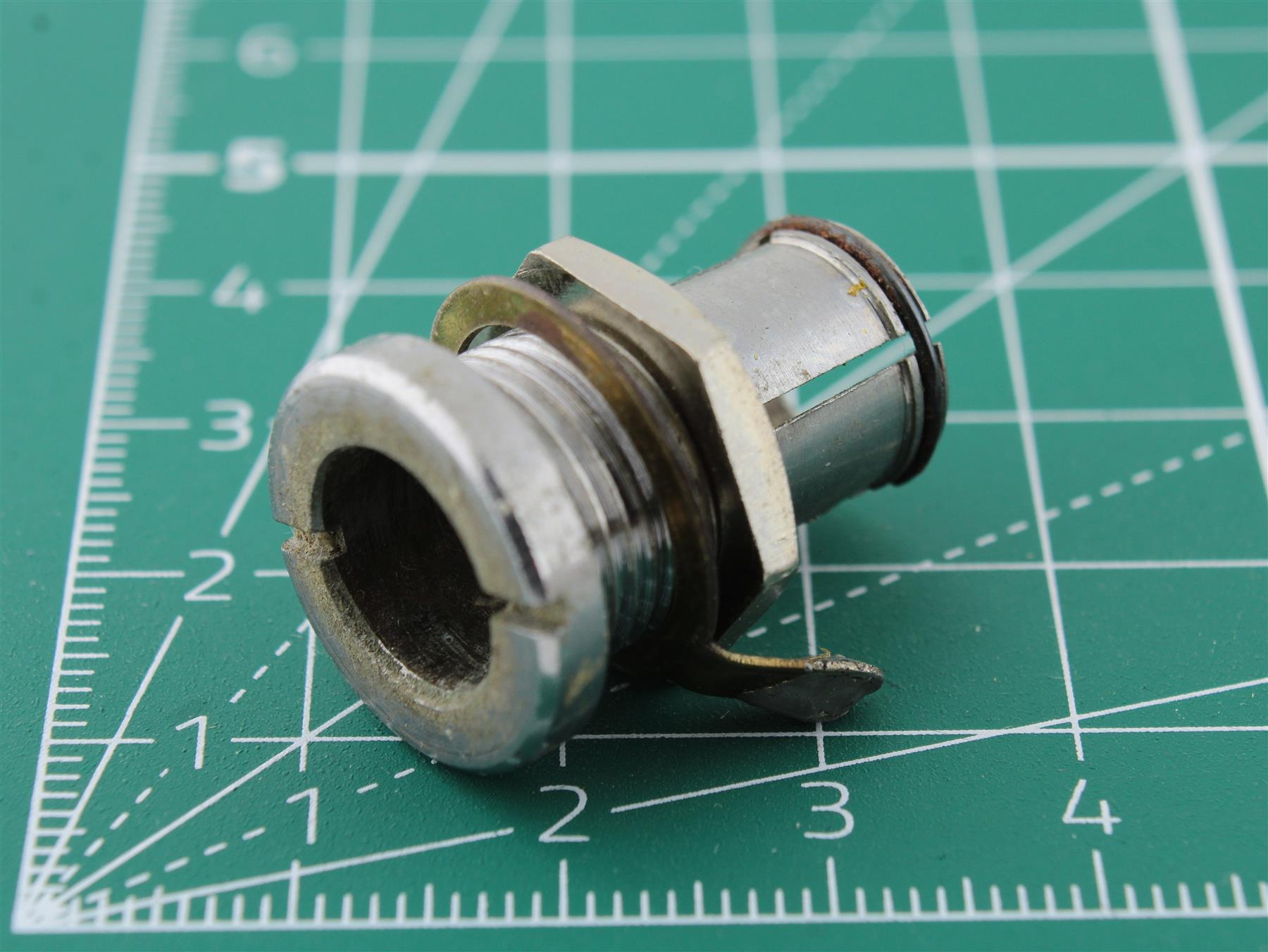 Antenna Support Internal Ø10 mm for Coomber Vintage Audio Equipment