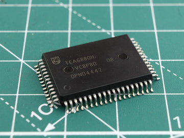 TEA6880H circuit integrat