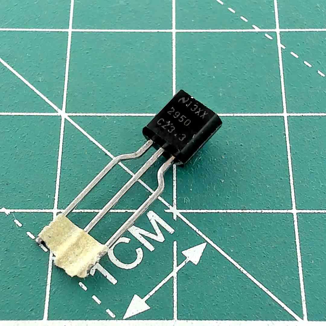 2950 CZ3.3 Integrated Circuit