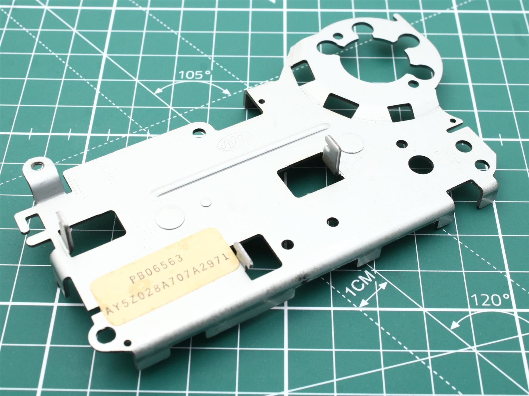 Harman Kardon TD-262 Flywheel Bracket (B) Cassette Deck (Pos.45)