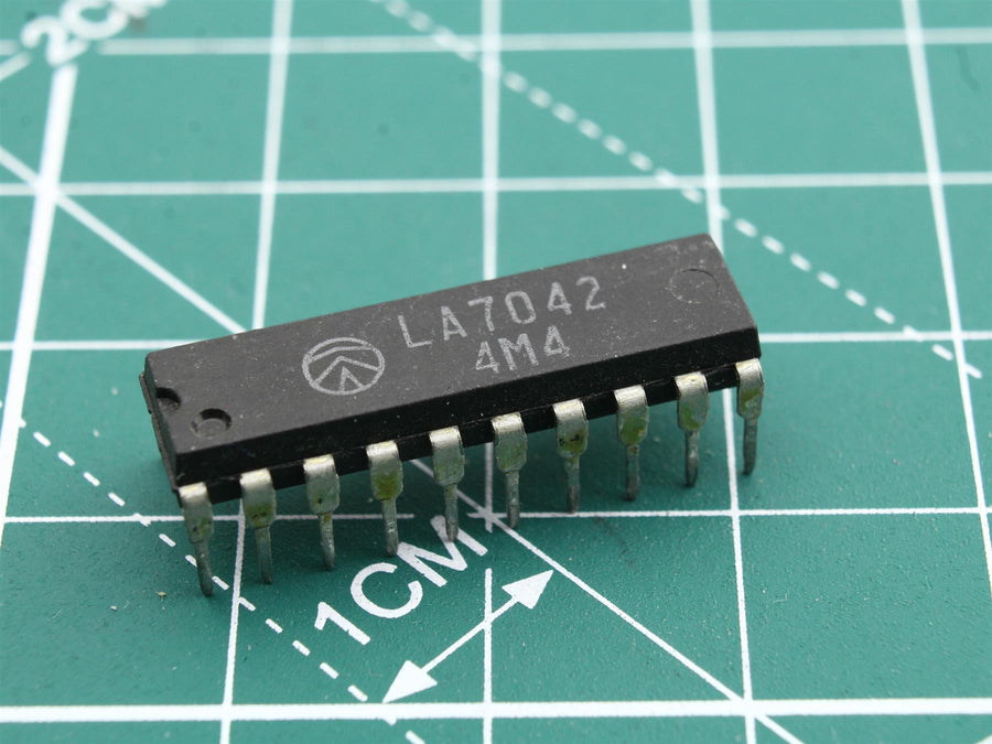 LA7042 circuit integrat