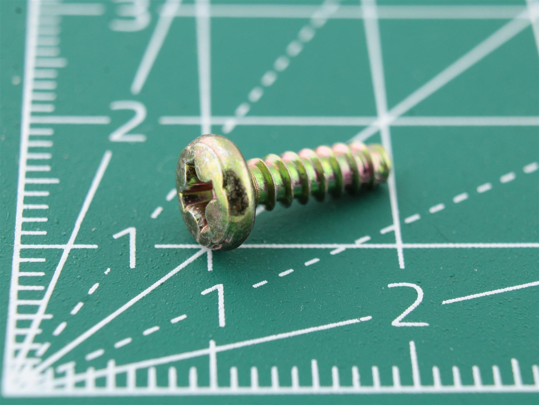 Custom Screw M2.9 x 11.75 for Vintage Audio Equipment (Aiwa)