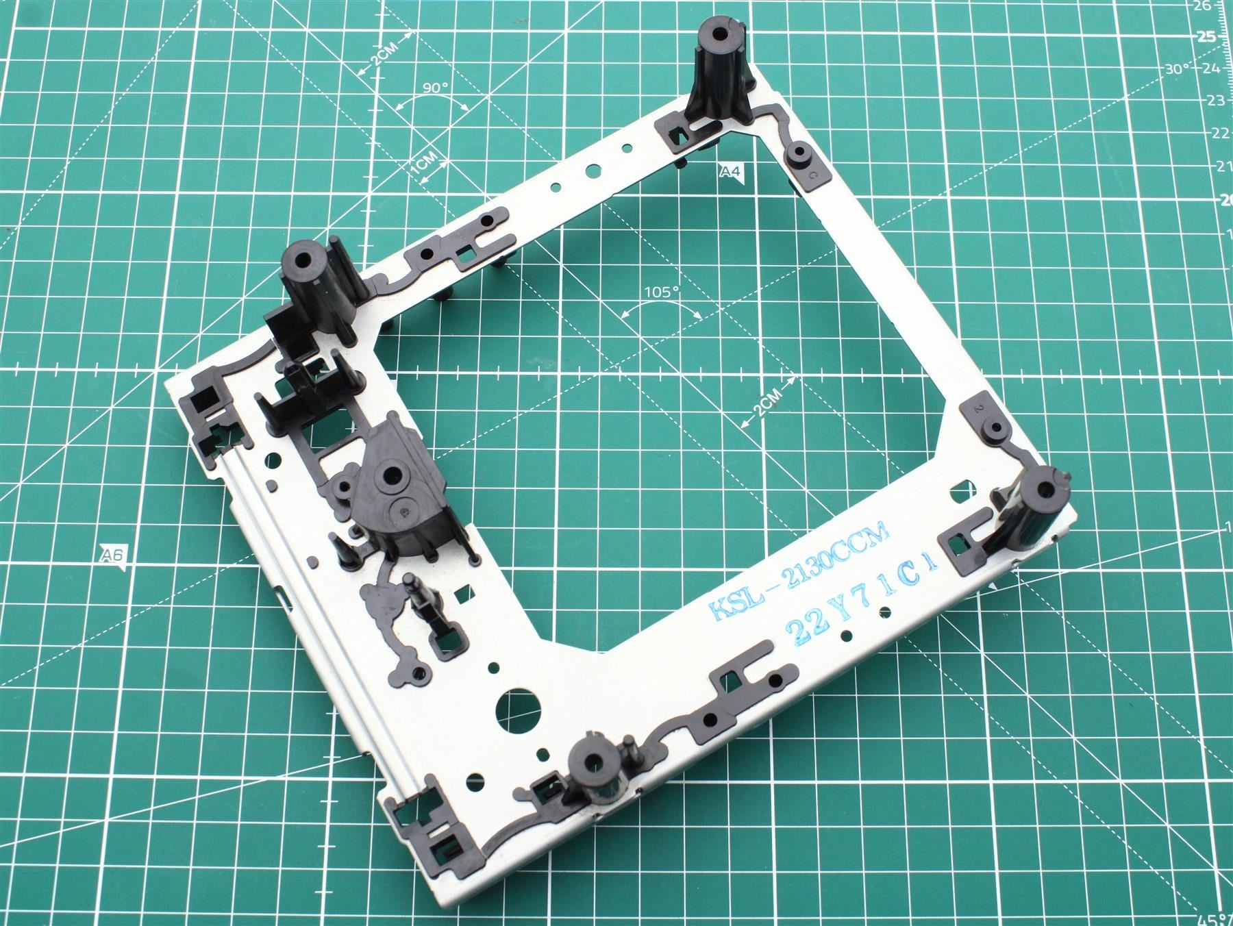 Main Chasis for Yamaha CDX-596 Mechanism Cd (Position 18)