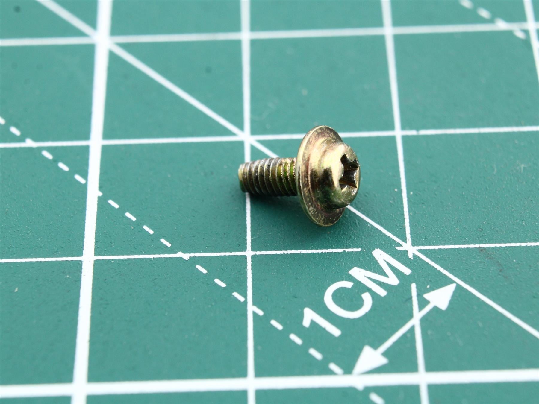 Screw for Technics RS-TR4750 (Position 143)