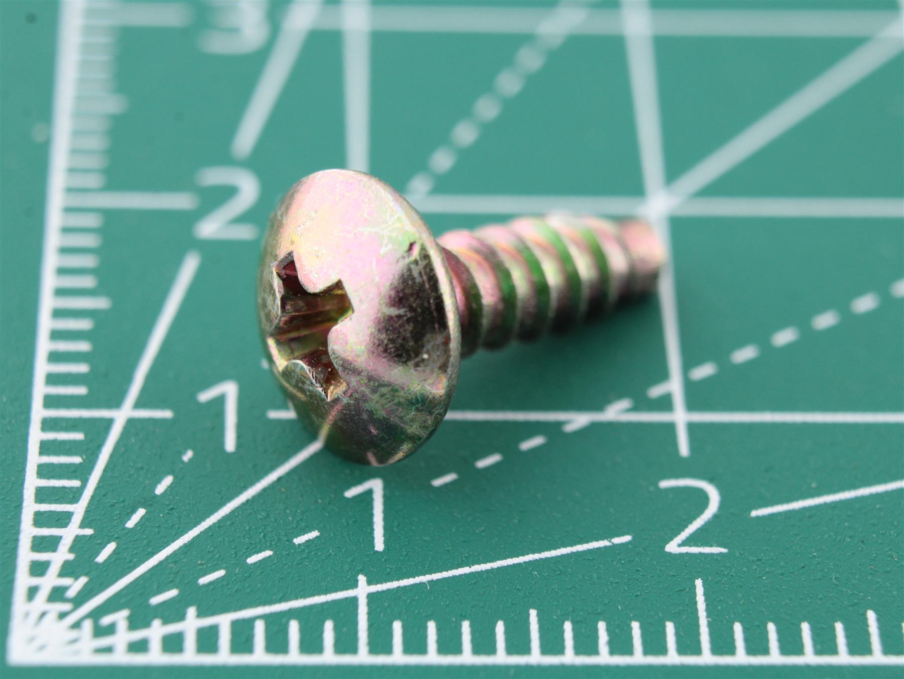 Custom Screw M3.95 x 14.6 for Vintage Audio Equipment (JVC)