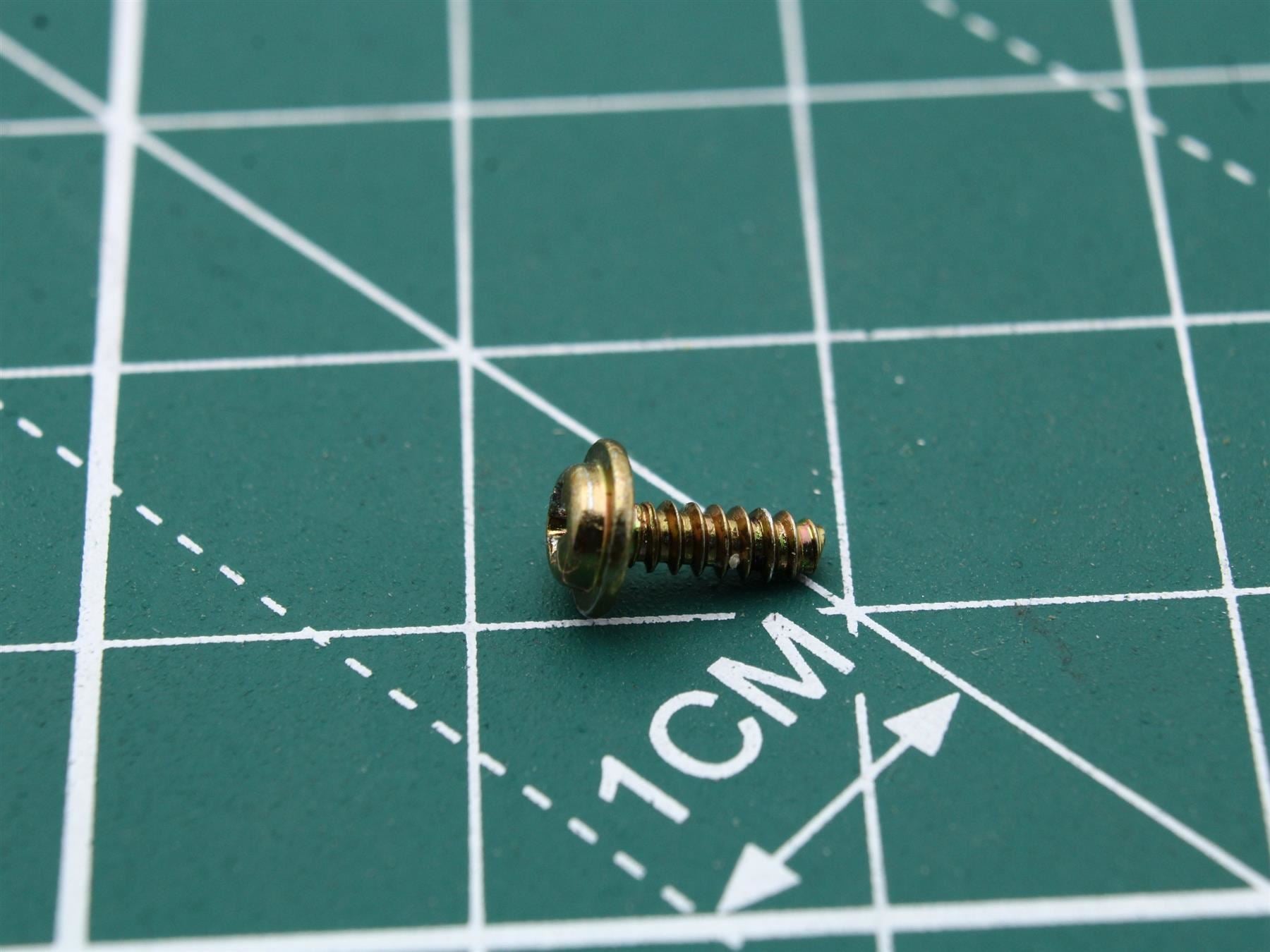 Screw for Technics RS-TR270 (Position 139)