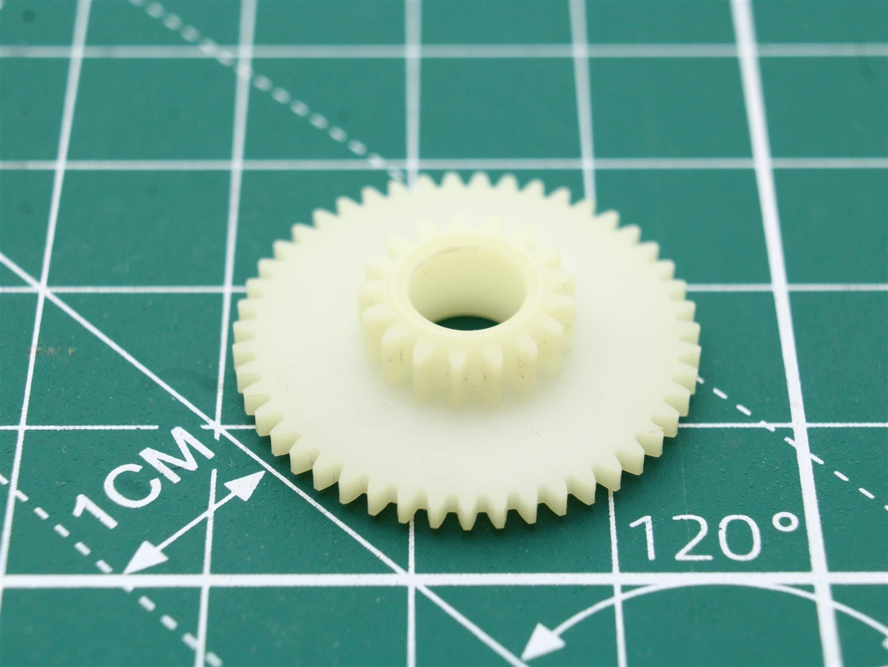 Middle Gear for Yamaha CRX-E200 Mechanism Cd (Position 26)