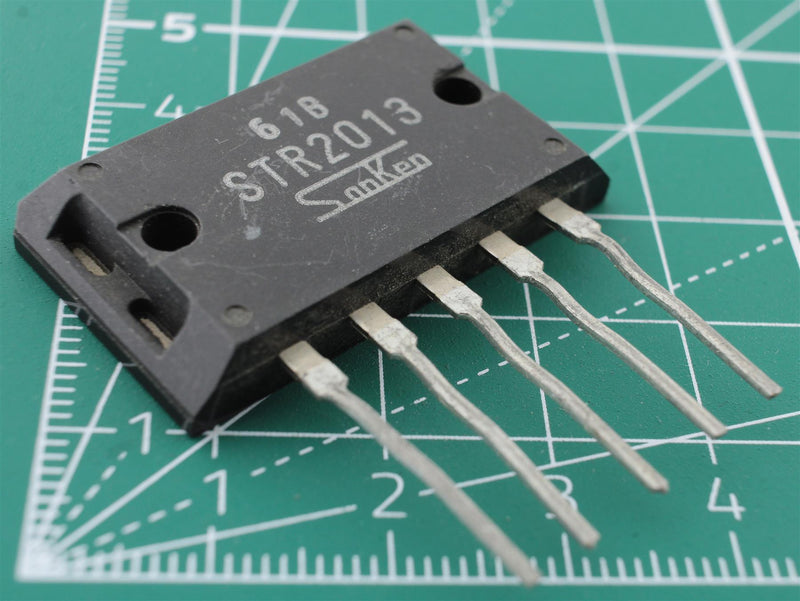 STR2013 Integrated Circuit