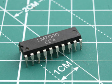 LM7000 circuit integrat