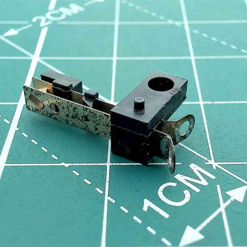 Microîntrerupător W01047 pentru echipamente audio vintage