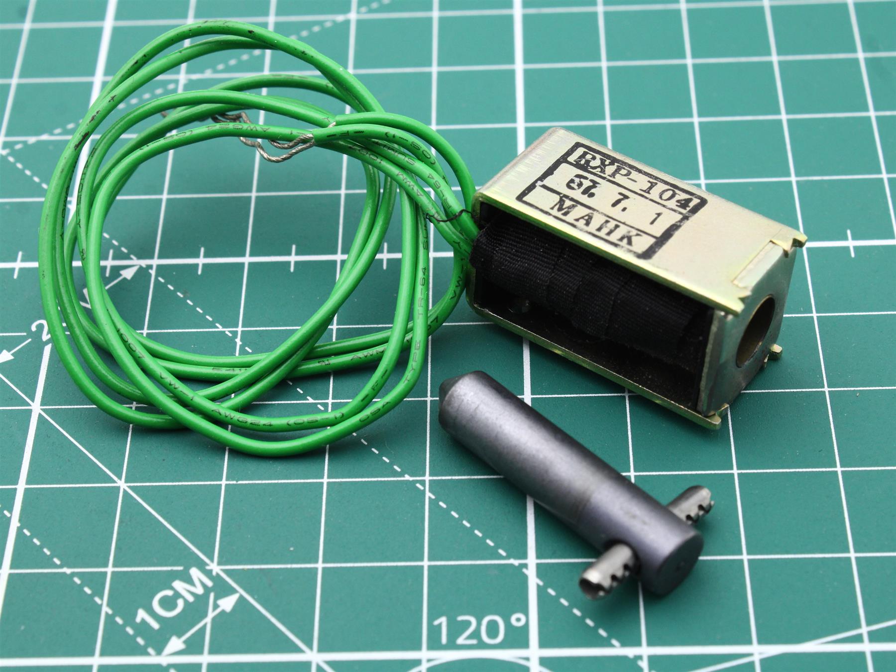 RXP101 Plunger solenoid R Pos.(50)