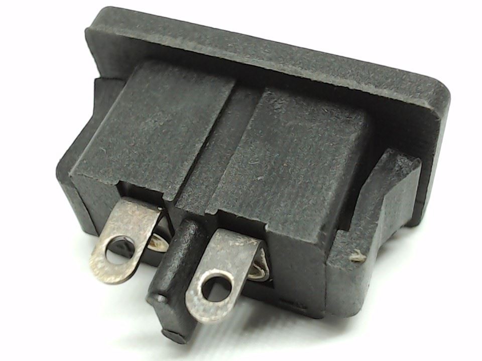 IEC C8 Polarized Male Panel Mount Connector 230VAC 3A