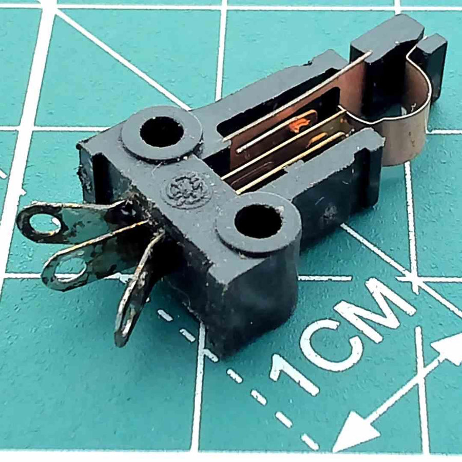 Microîntrerupător W01082 pentru echipamente audio vintage