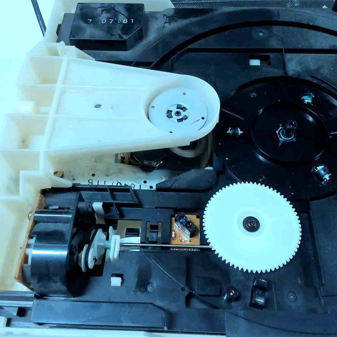 Sony MHC-W55 Eject Tray Loading Gear for CD Mechanism