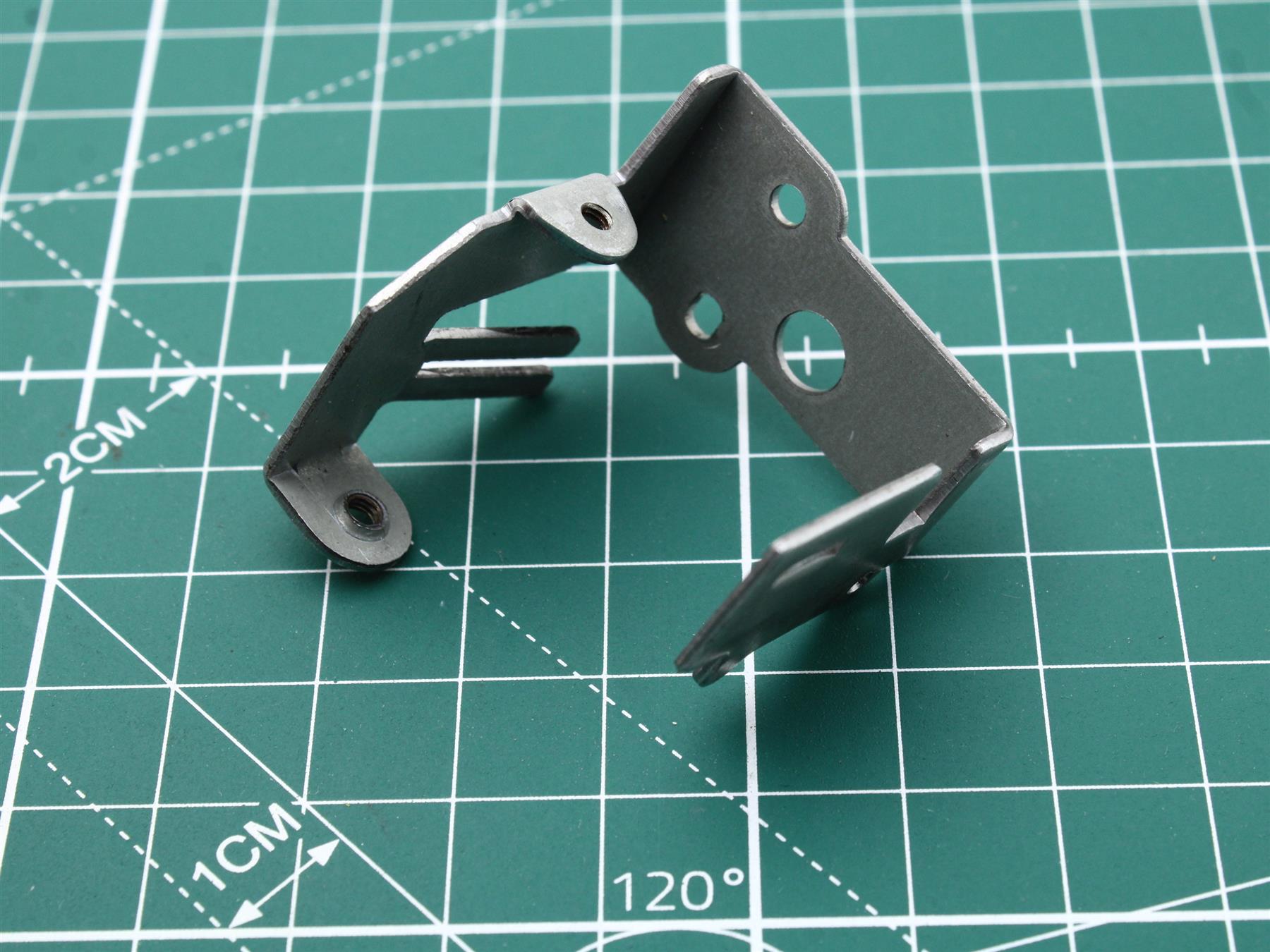 Mounting plate Pos.(88)