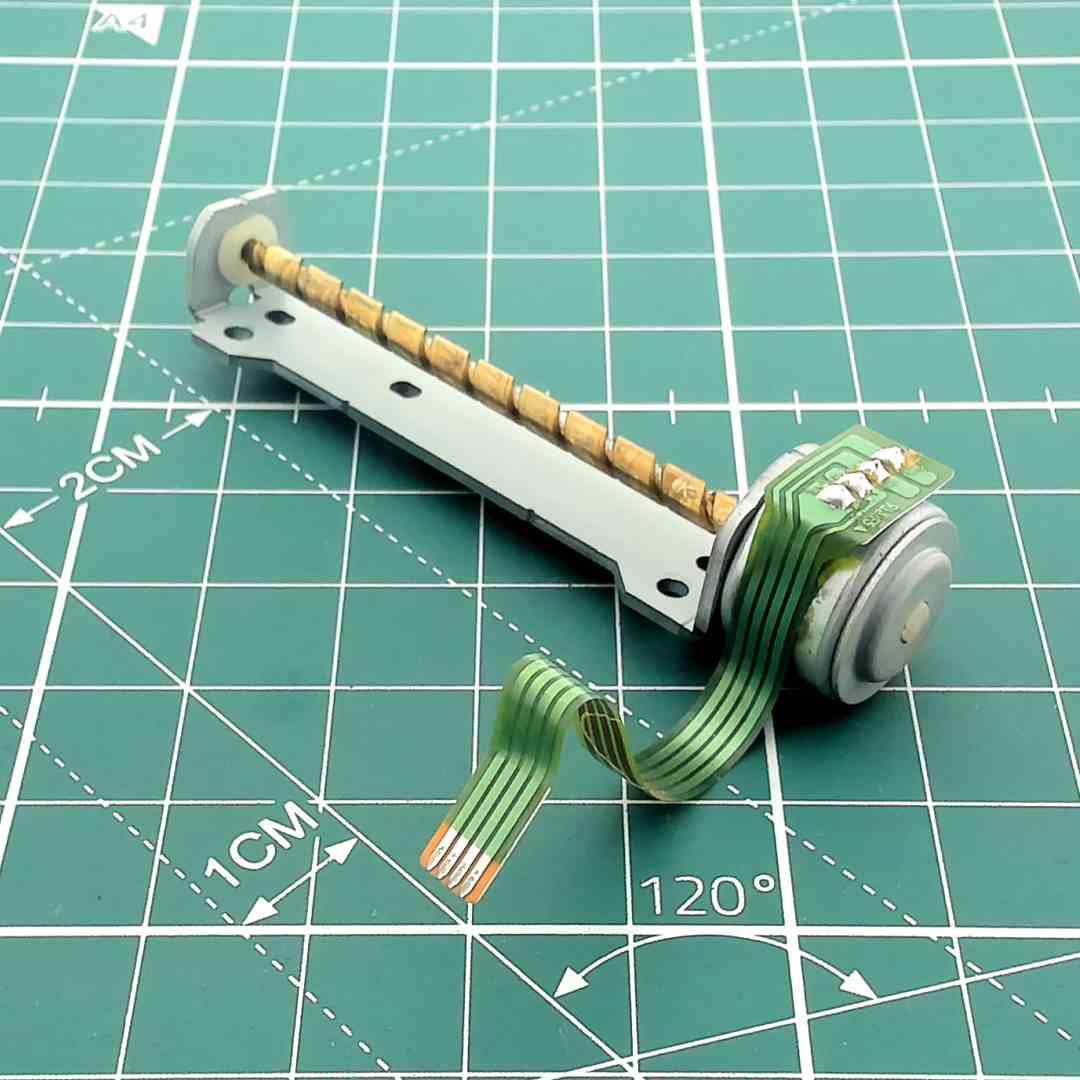 CD Player Sled Tracking Motor Replacement DOX10C2