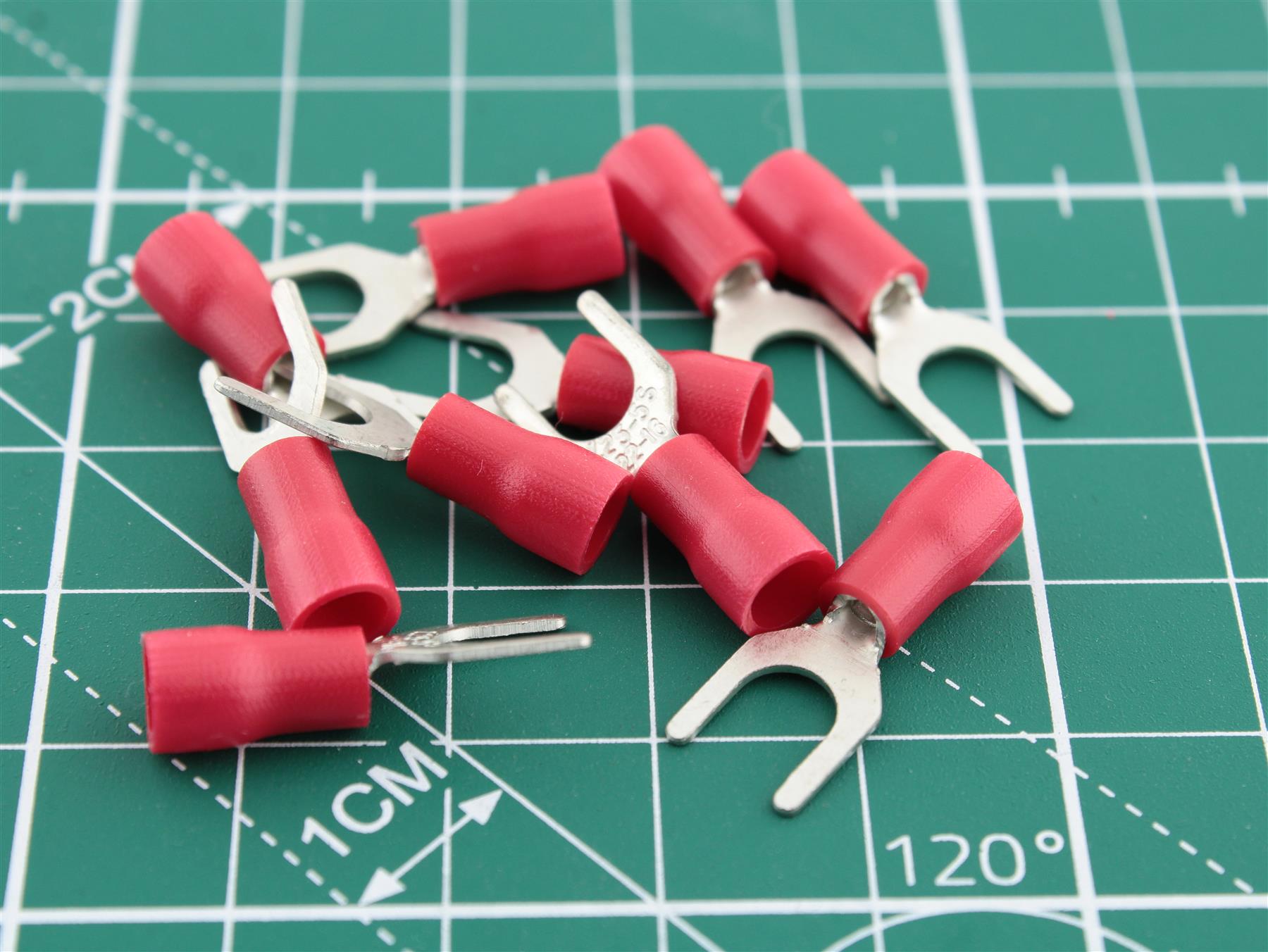 Fork Terminal Red Insulated (0.5–1.5 mm²) 5.3×8.0 mm Pack of 10
