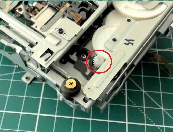 Sony MDS-PC1 Loading Motor Gear for MiniDisc