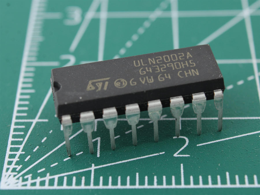 ULN2002A circuit integrat