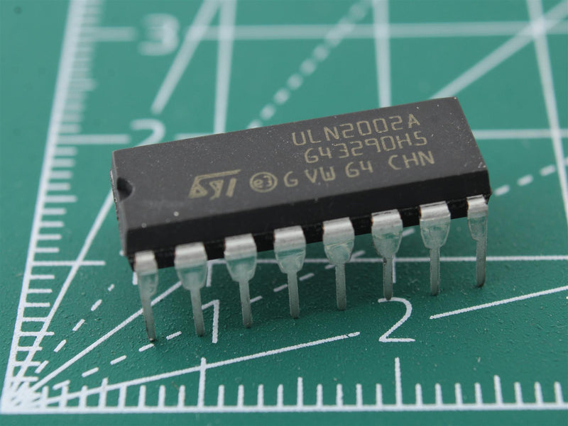 ULN2002A Integrated Circuit