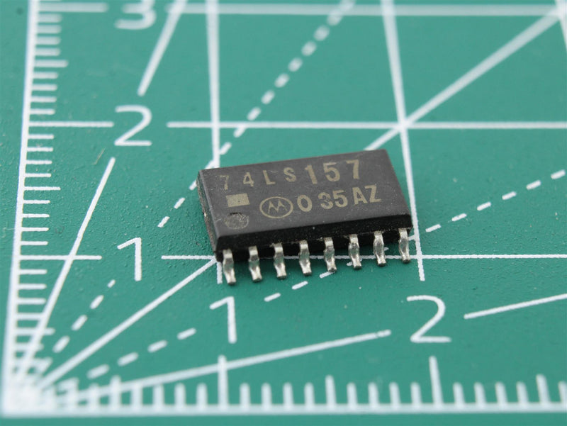 74LS157 SMD Integrated circuit