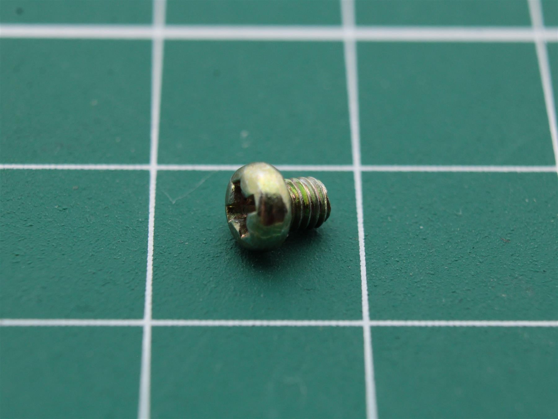 Bang & Olufsen 2036021 – Screw 2.6×3 mm Genuine Reconditioned P