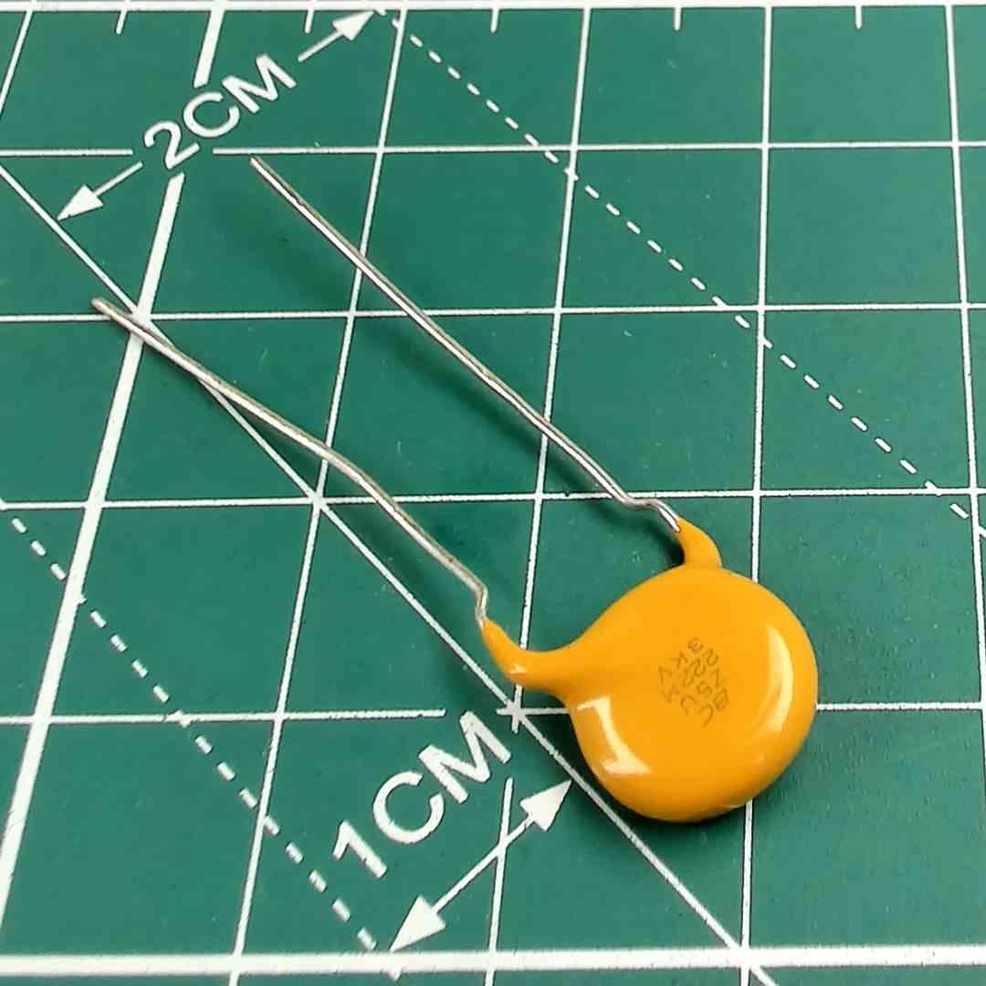 Ceramic Capacitor 2.2nF 3000 Volts BCZ5U 222M 3KV